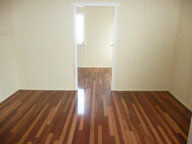 31 OAKES STREET, Childers QLD 4660