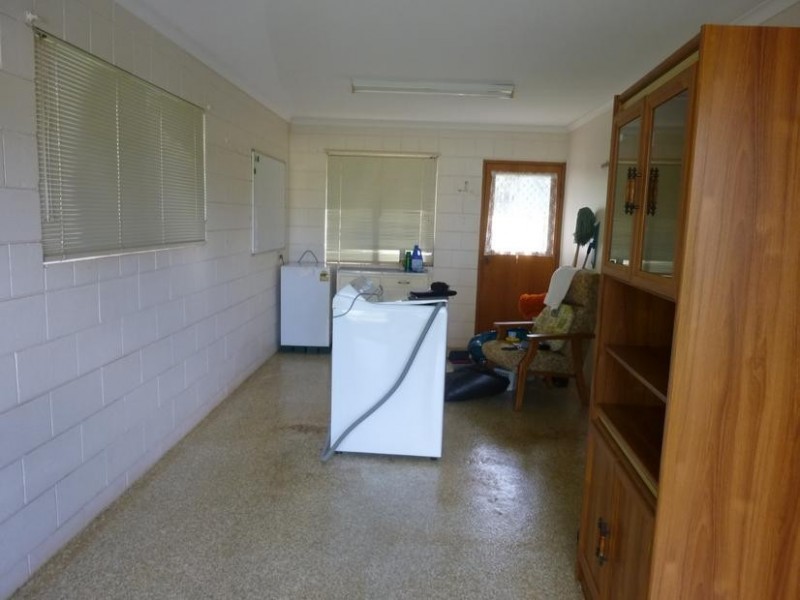 1 BRAND STREET, Childers QLD 4660