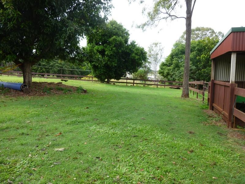 2A MACROSSAN STREET, Childers QLD 4660