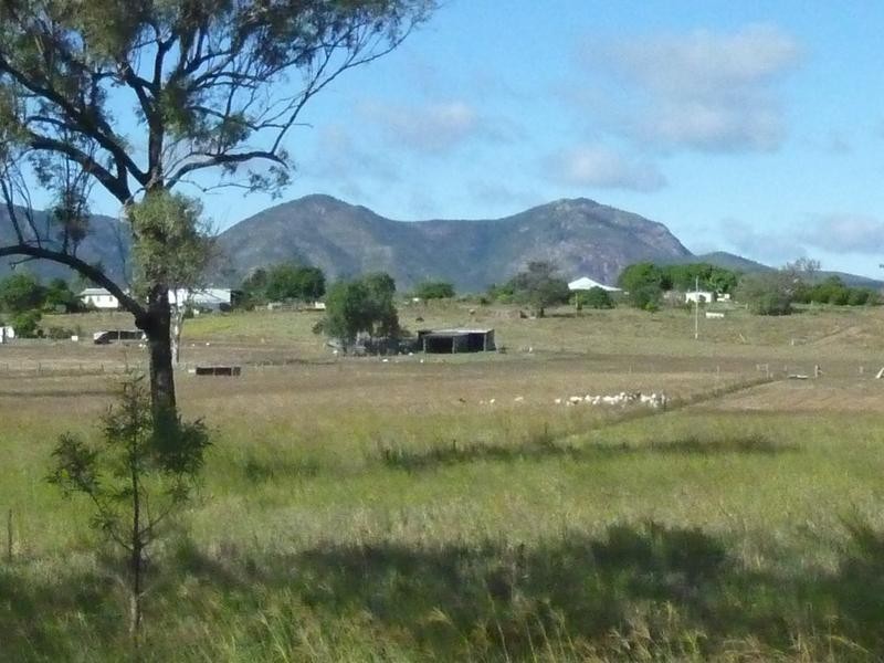 42 BLUFF VIEW ROAD, Biggenden QLD 4621