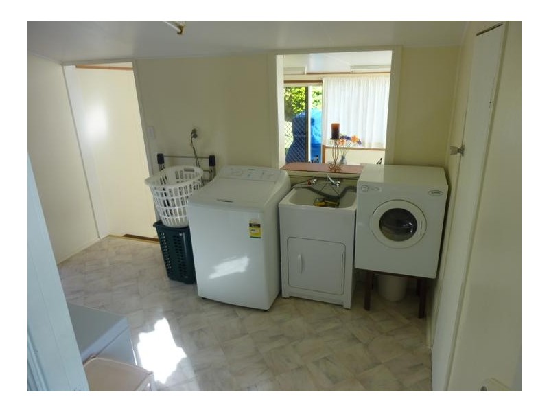42 BLUFF VIEW ROAD, Biggenden QLD 4621
