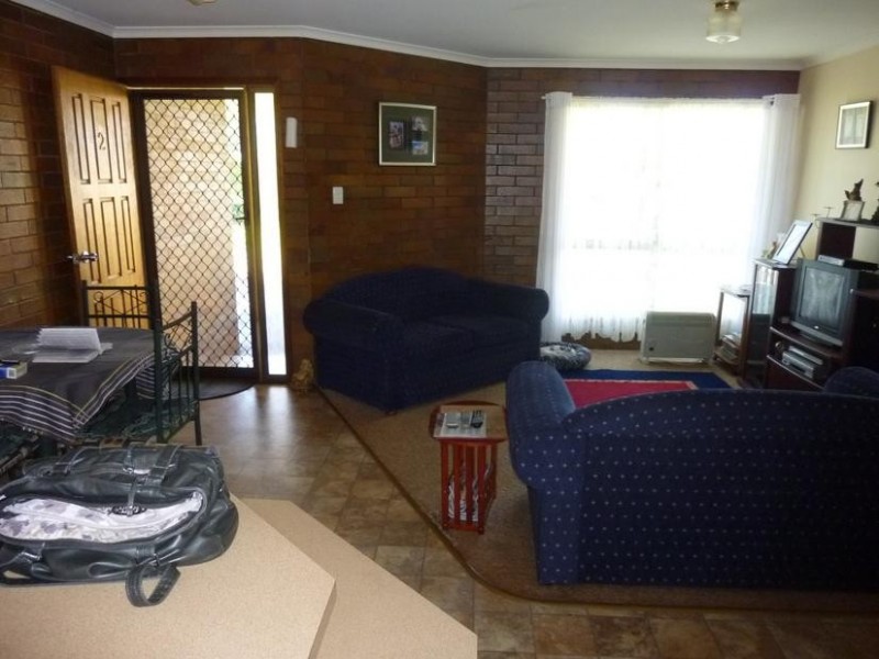 1 & 2/2 MUNGOMERY STREET, Childers QLD 4660