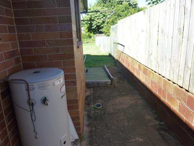 1 & 2/2 MUNGOMERY STREET, Childers QLD 4660