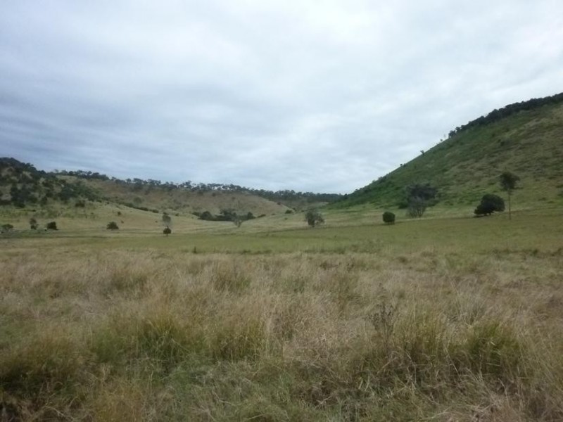 236 HUNTERS ROAD, Coalstoun Lakes QLD 4621