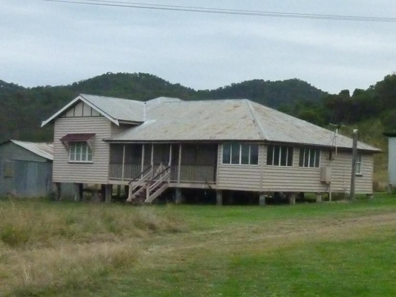 236 HUNTERS ROAD, Coalstoun Lakes QLD 4621