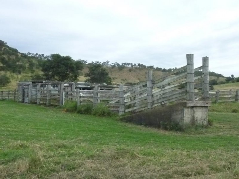 236 HUNTERS ROAD, Coalstoun Lakes QLD 4621