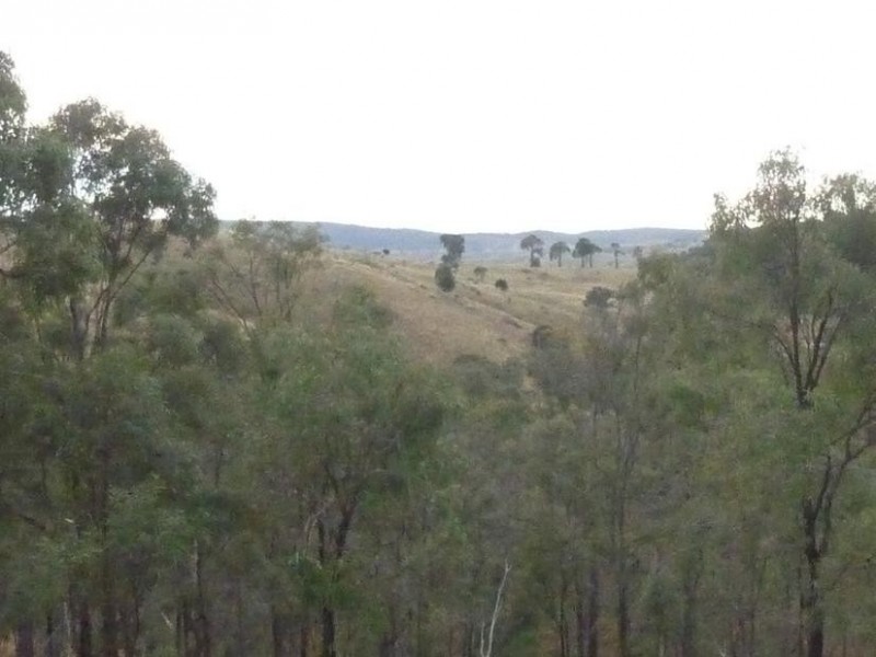 236 HUNTERS ROAD, Coalstoun Lakes QLD 4621