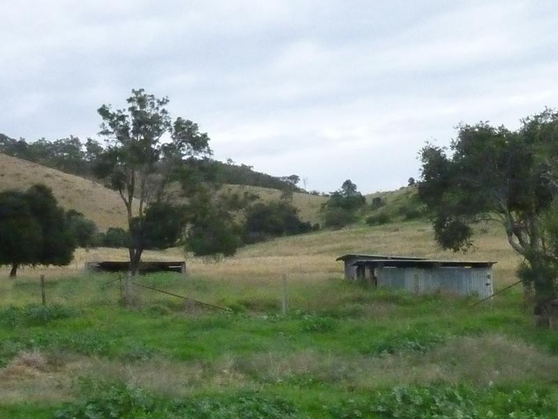 236 HUNTERS ROAD, Coalstoun Lakes QLD 4621