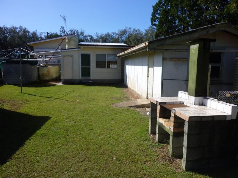 1 Esplanade, Woodgate QLD 4660