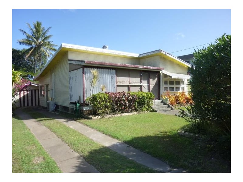 1 Esplanade, Woodgate QLD 4660