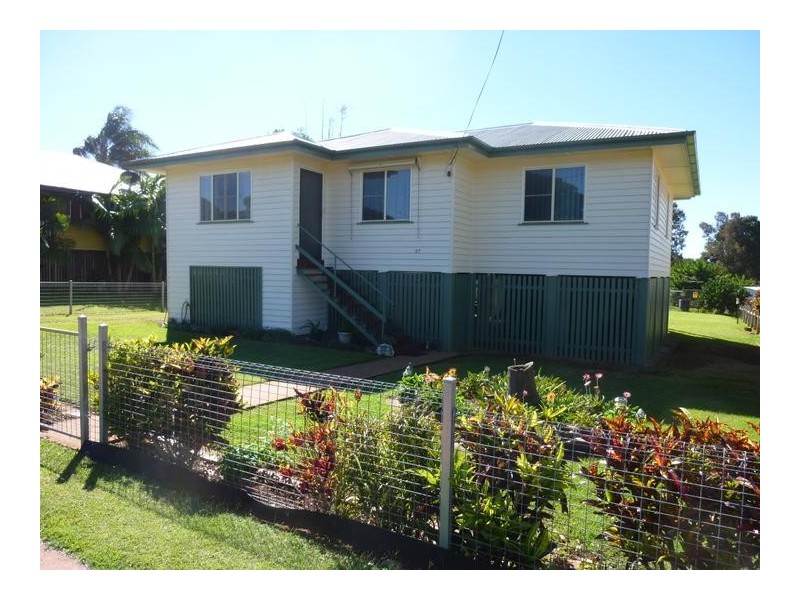 27 west street, Childers QLD 4660