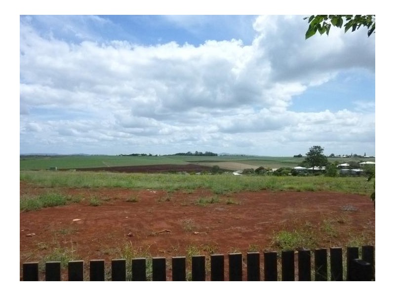 18 CHURCHILL STREET, Childers QLD 4660