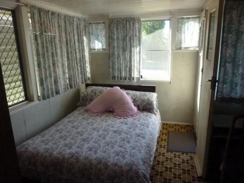 8 Brand Street, Childers QLD 4660