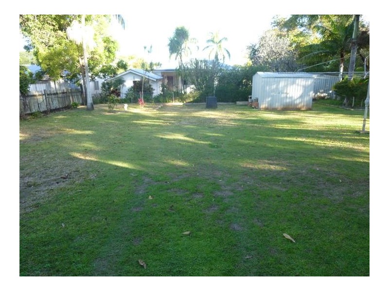 8 Brand Street, Childers QLD 4660