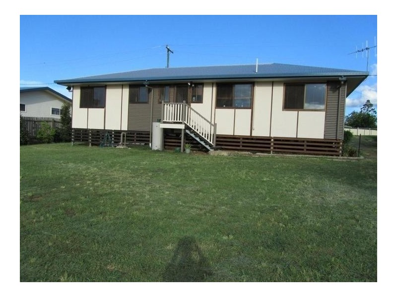 8 Horton Street, Biggenden QLD 4621