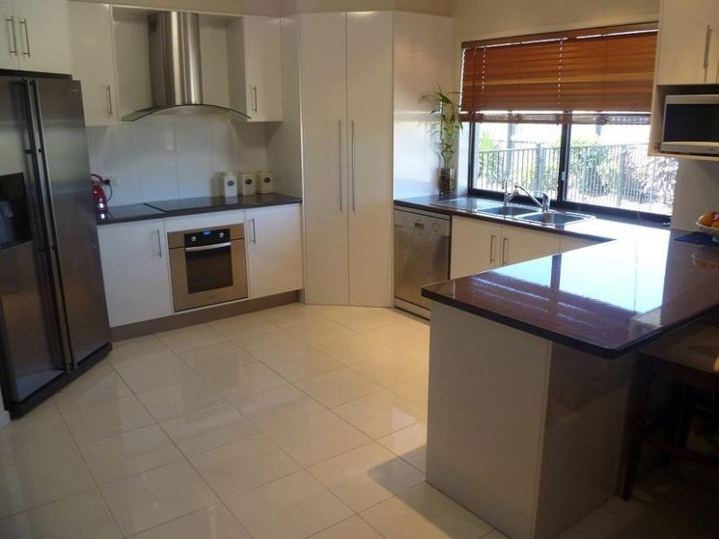 17 Sunset Avenue, Woodgate QLD 4660