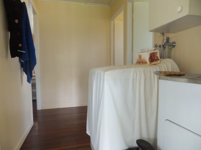 6 HULL STREET, Buxton QLD 4660