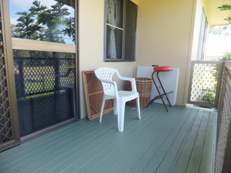 6 HULL STREET, Buxton QLD 4660