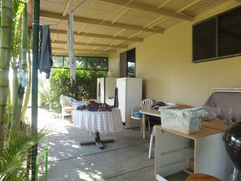 6 HULL STREET, Buxton QLD 4660