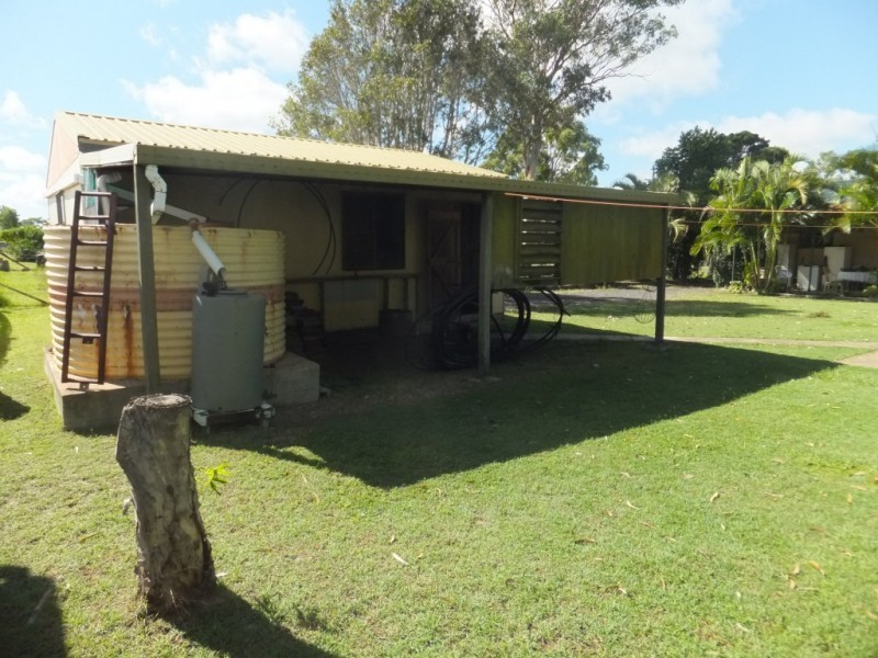 6 HULL STREET, Buxton QLD 4660