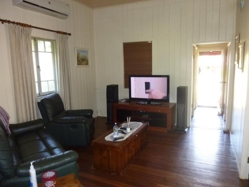 3 PIZZEY STREET, Childers QLD 4660