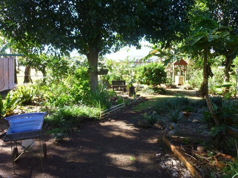 3 PIZZEY STREET, Childers QLD 4660