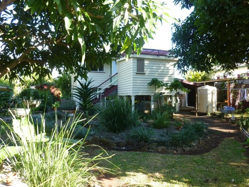 3 PIZZEY STREET, Childers QLD 4660