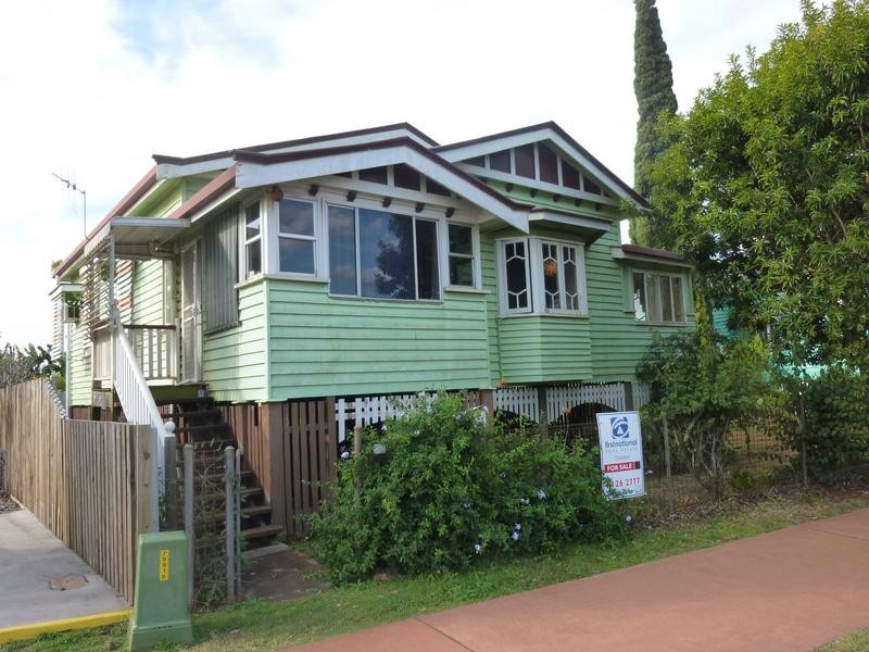 105 Churchill Street, Childers QLD 4660