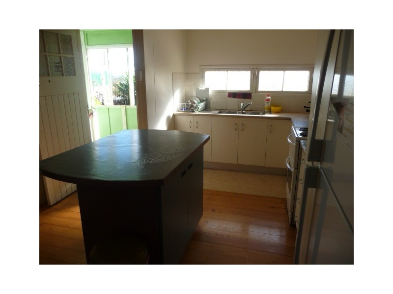 105 Churchill Street, Childers QLD 4660