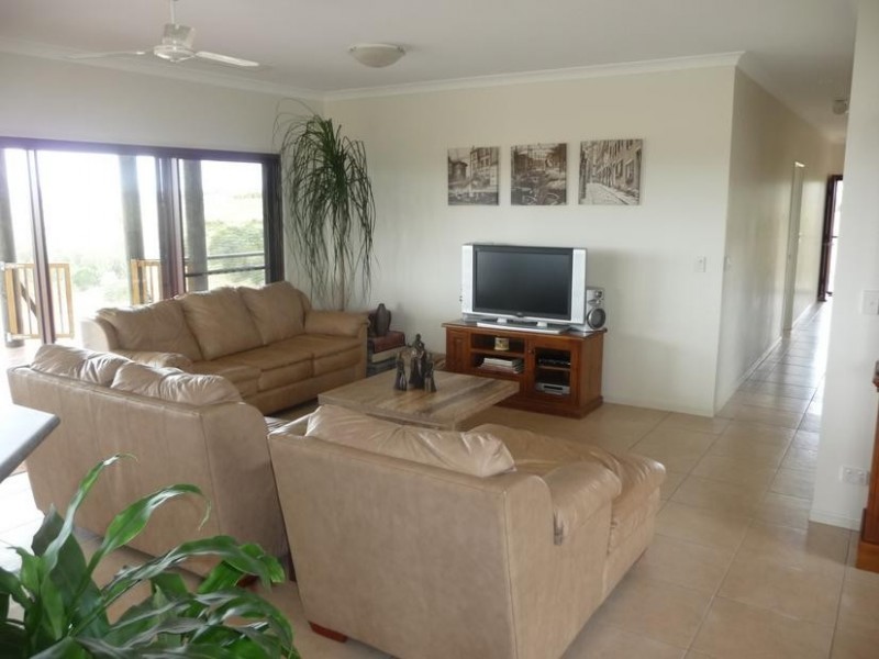 127 LYNWOOD ROAD, North Isis QLD 4660