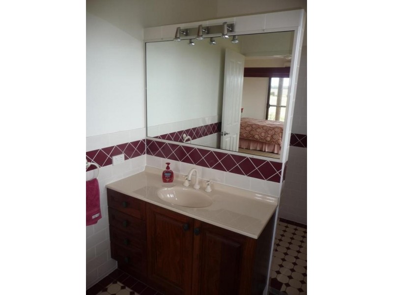 127 LYNWOOD ROAD, North Isis QLD 4660