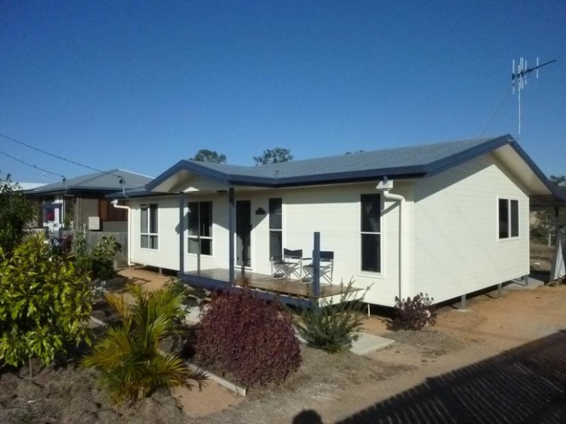 6 HORTON STREET, Biggenden QLD 4621