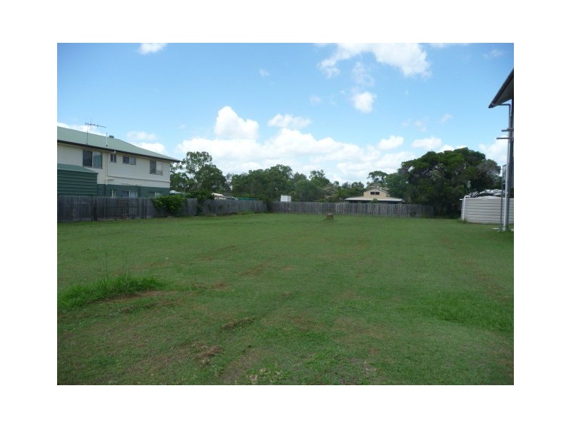 1 HULL STREET, Buxton QLD 4660