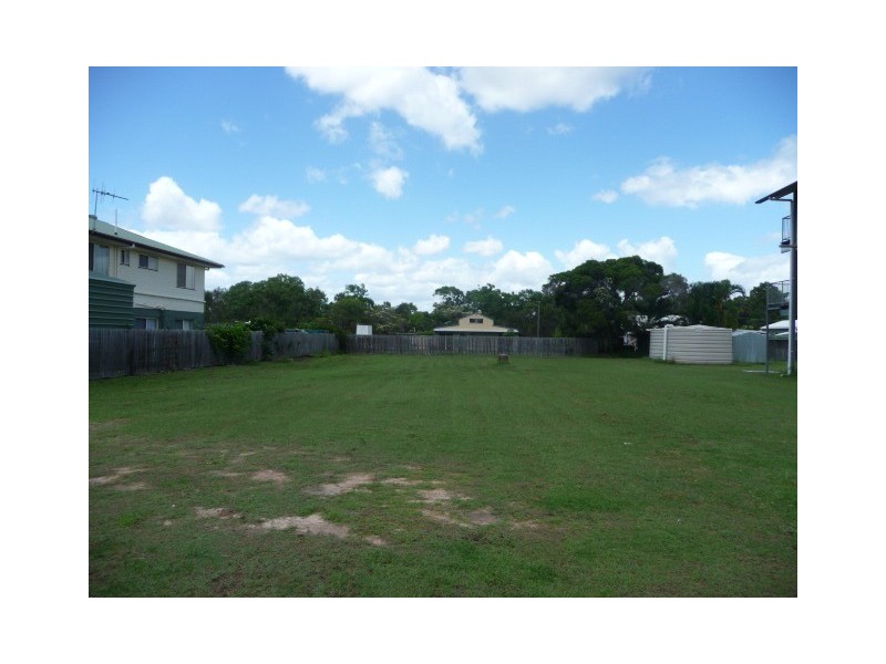1 HULL STREET, Buxton QLD 4660