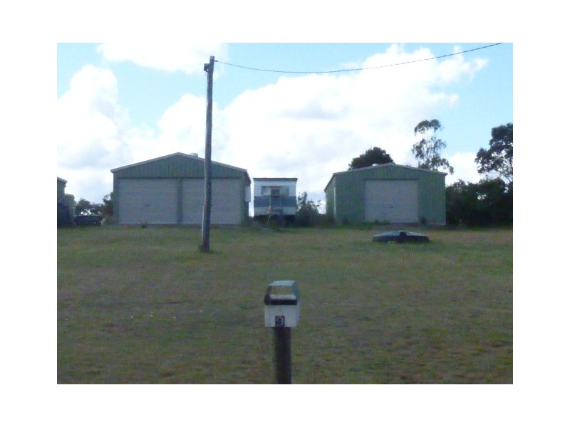 9 QUEEN STREET, Dallarnil QLD 4621