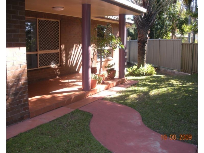 3/5 Cevn Street, Childers QLD 4660