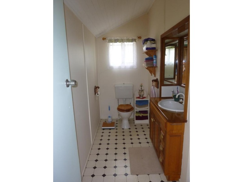 35 TYNDALL STREET, Apple Tree Creek QLD 4660