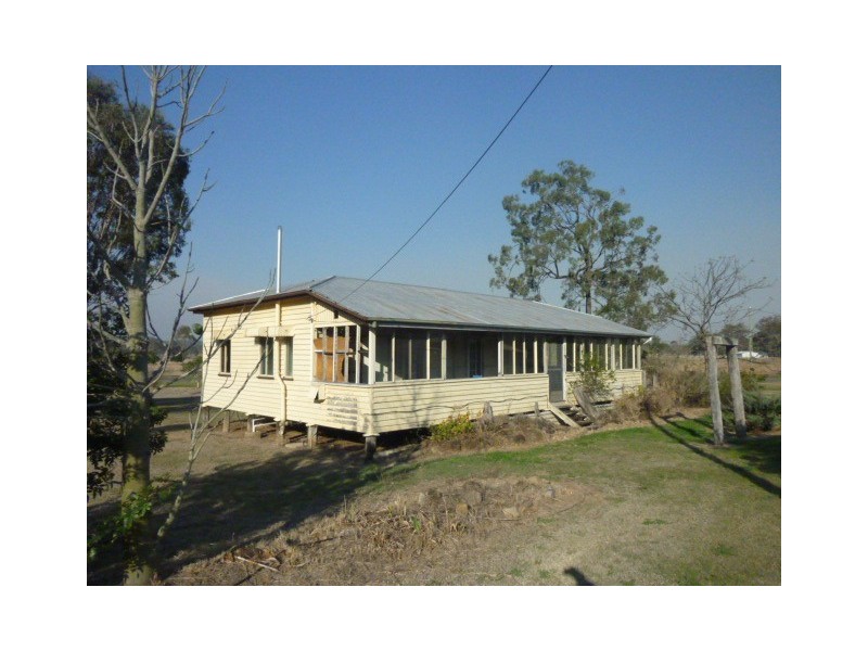 1 FREDERICK STREET, Biggenden QLD 4621