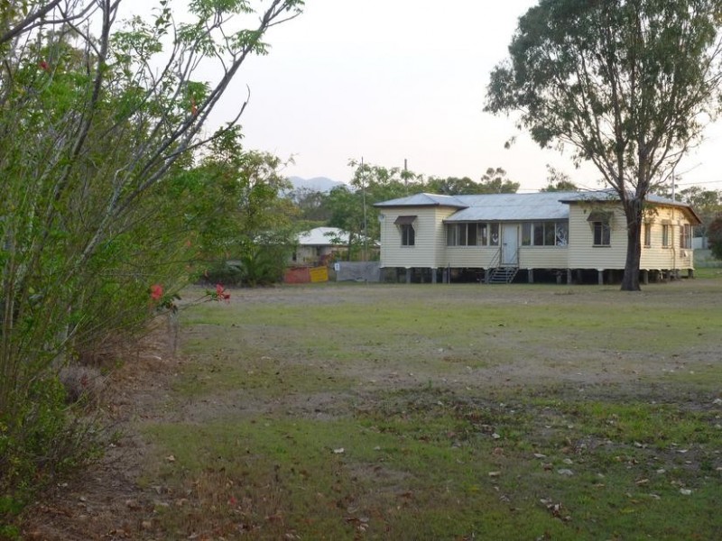 1 FREDERICK STREET, Biggenden QLD 4621