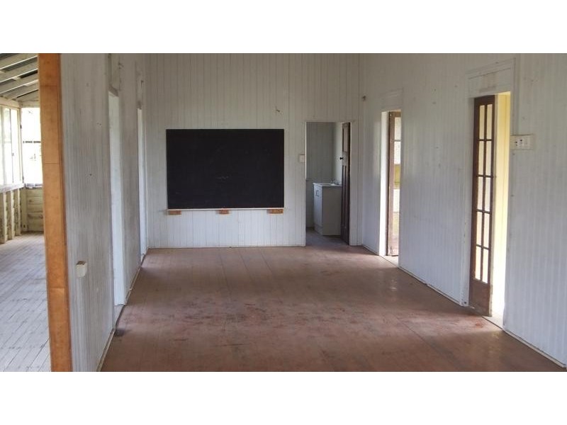 1 FREDERICK STREET, Biggenden QLD 4621