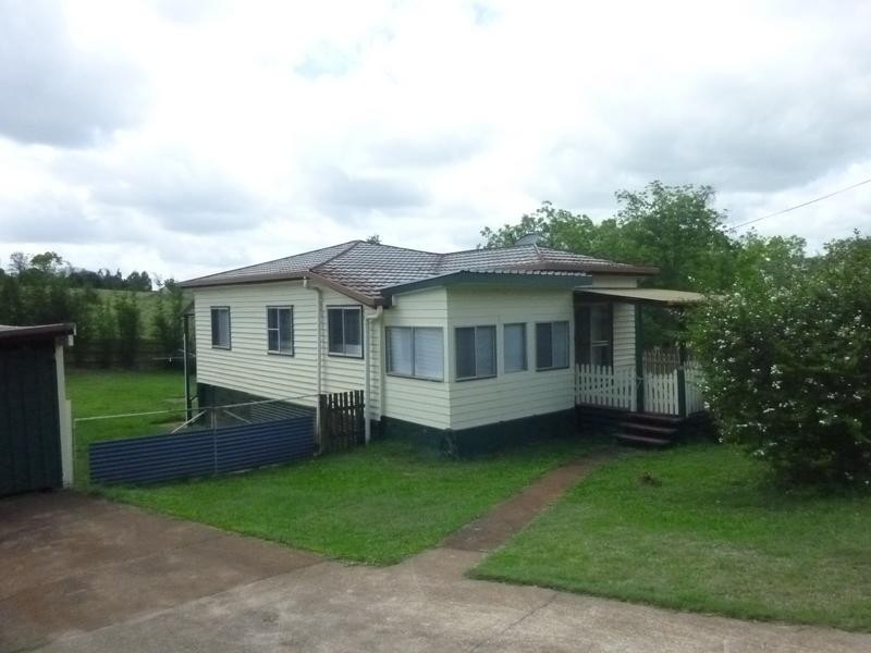 7 ELIZABETH STREET, Childers QLD 4660