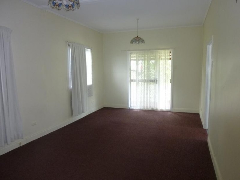 7 ELIZABETH STREET, Childers QLD 4660