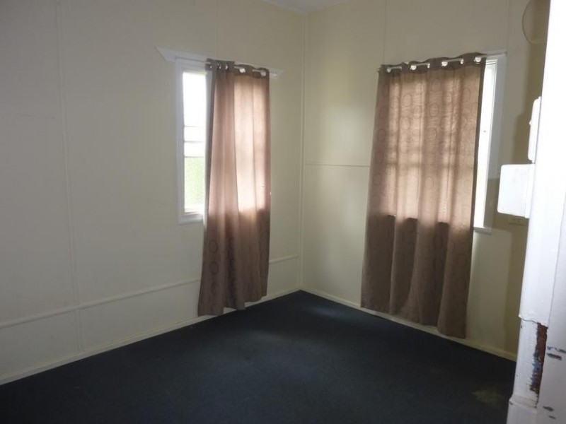 7 ELIZABETH STREET, Childers QLD 4660