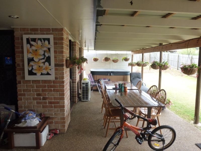 26 Pioneer Avenue, Childers QLD 4660