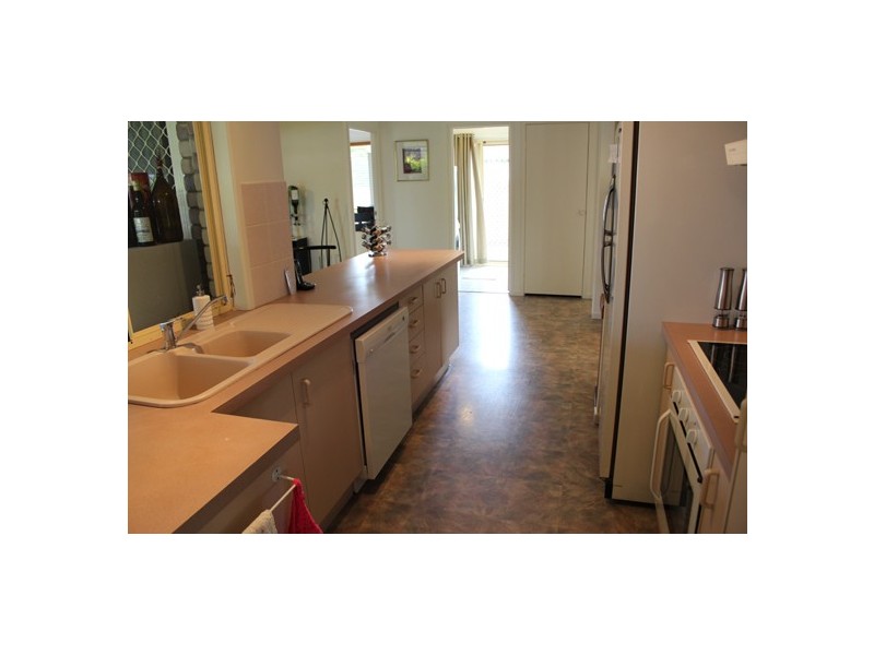 80 Fielding Street, Gayndah QLD 4625