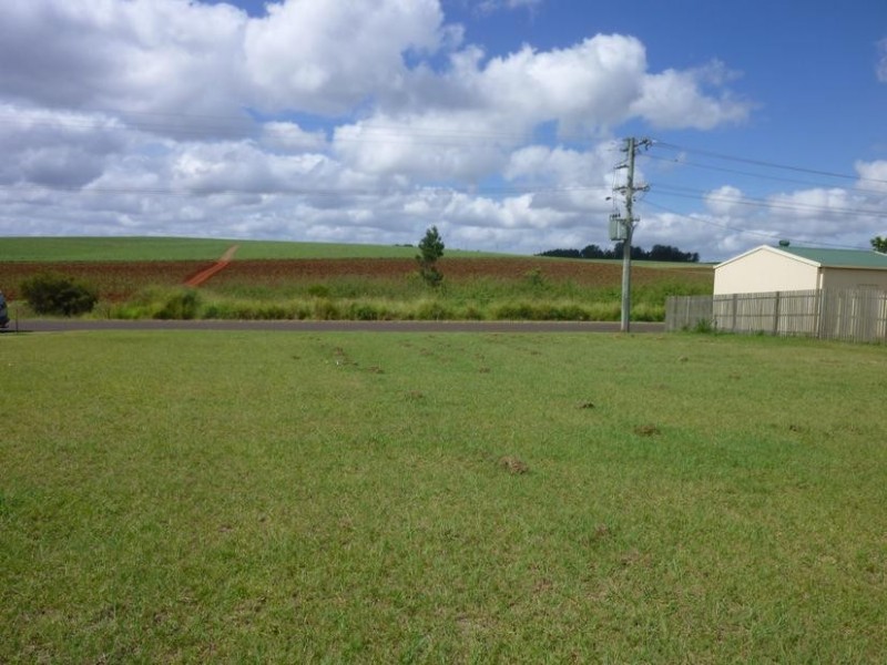 17 PIONEER AVENUE, Childers QLD 4660