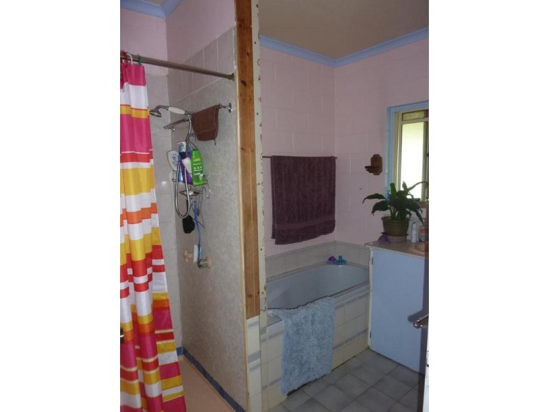 128 WOOWOONGA HALL ROAD, Woowoonga QLD 4621