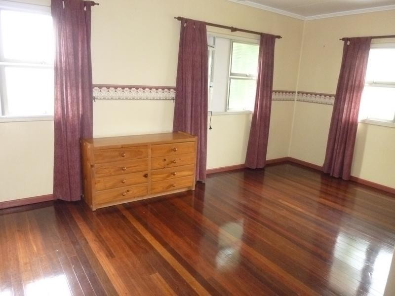 3 CEVN STREET, Childers QLD 4660
