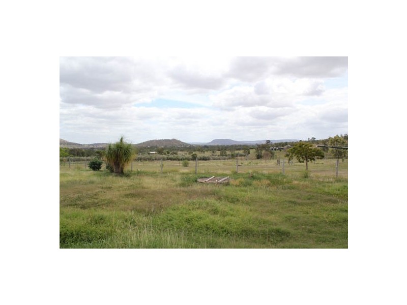 169 Tableland Road, Gayndah QLD 4625