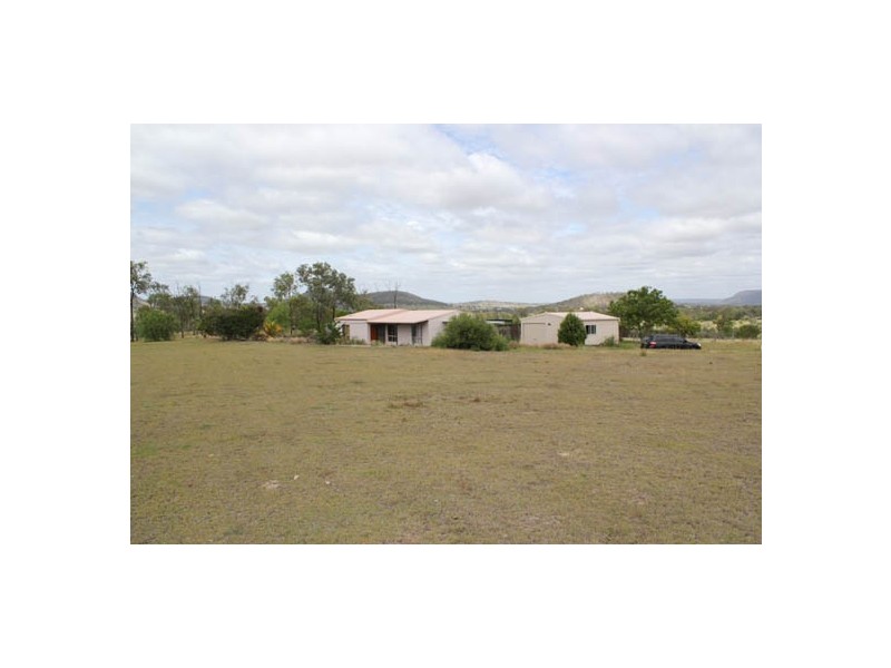 169 Tableland Road, Gayndah QLD 4625